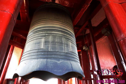 北京钟楼上的63吨大铜钟，竟是人血做成！