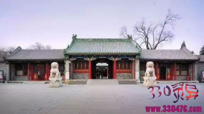 北京十大王府:恭王府,雍亲王府,礼亲王府,庆亲王府,醇亲王府,克勤郡王府,豫亲王府,庄亲王府,醇亲王府北府,顺承郡王府你