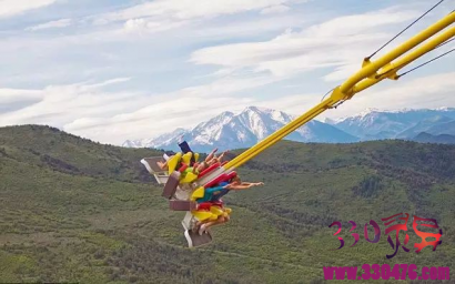 美国科罗拉多州“死亡秋千”地球上最恐怖的秋千，400米高，看一眼就吓得尿裤子了